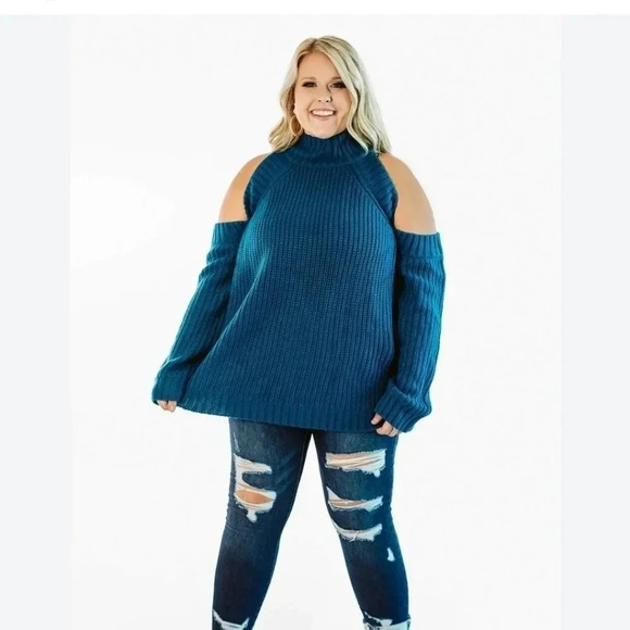 Glitzy Girlz Gray Cold Shoulder Sweater Women's Size 1x - Picture 5 of 16